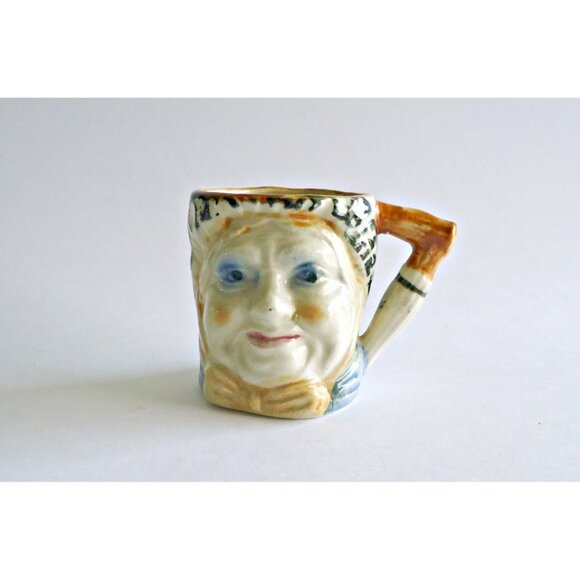 2 Occupied Japan Small Toby Mugs Colonial Man & Woman Vintage - Picture 3 of 6